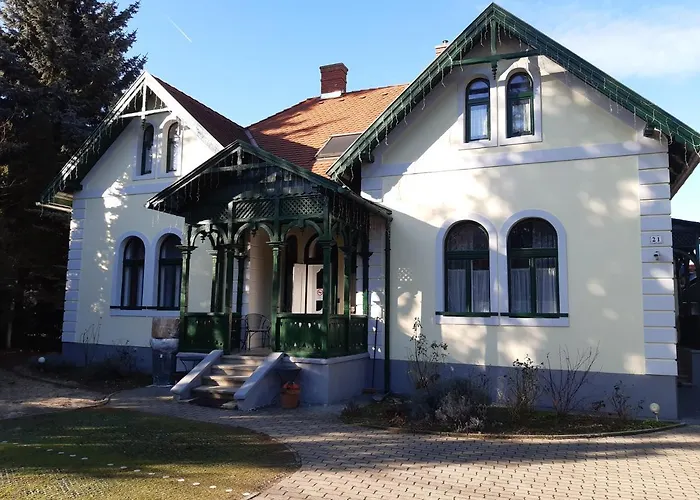 Szalay Villa